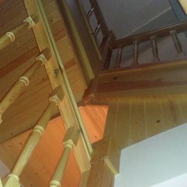 Carpintería Teótimo escaleras largas de madera